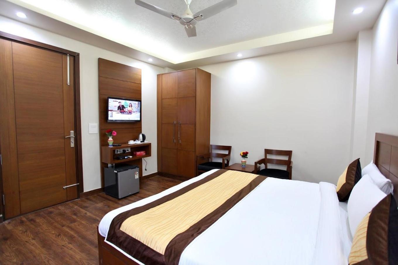 Hotel Hc Grand 新德里 外观 照片